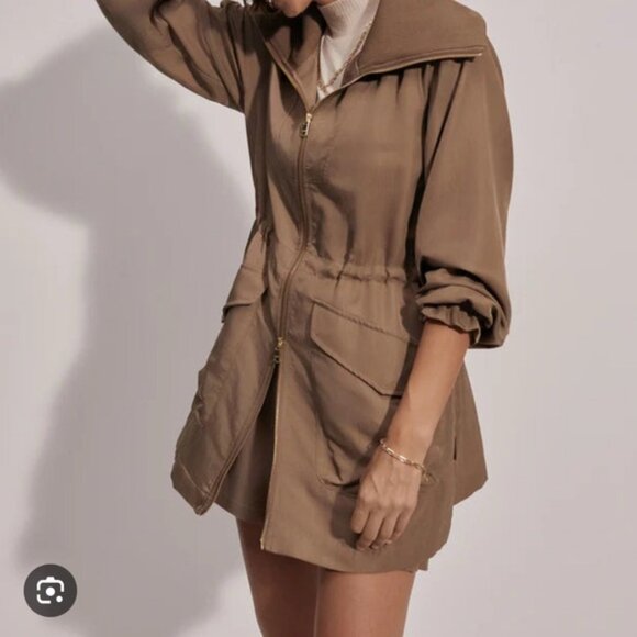 Varley Alison Jacket Taupe Stone Size Medium NWOT - Picture 2 of 13